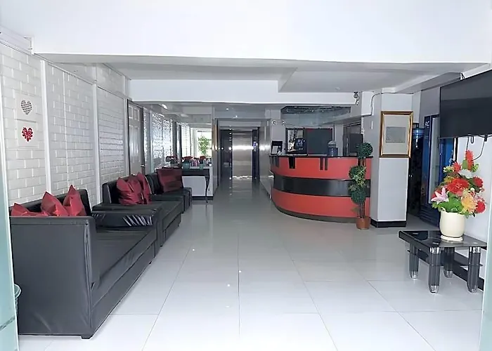 Oyo 894 Cosmo P Campa Hotel Manille