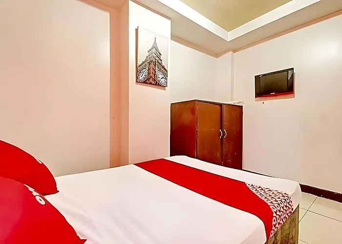 Oyo 894 Cosmo P Campa Hotel 2*
